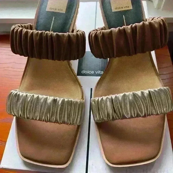 Dolce Vida Gold Multi Stella Slip On Wedge-Size 9.5 M - Picture 1 of 8